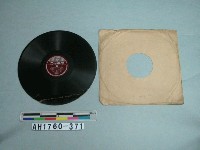 藏品(「靖國の子と共に、戰ふ東條首相」唱片)的圖片